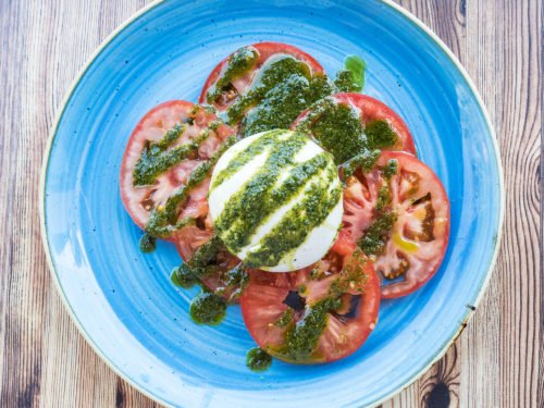 ensalada-caprese-queen-burger-gourmet